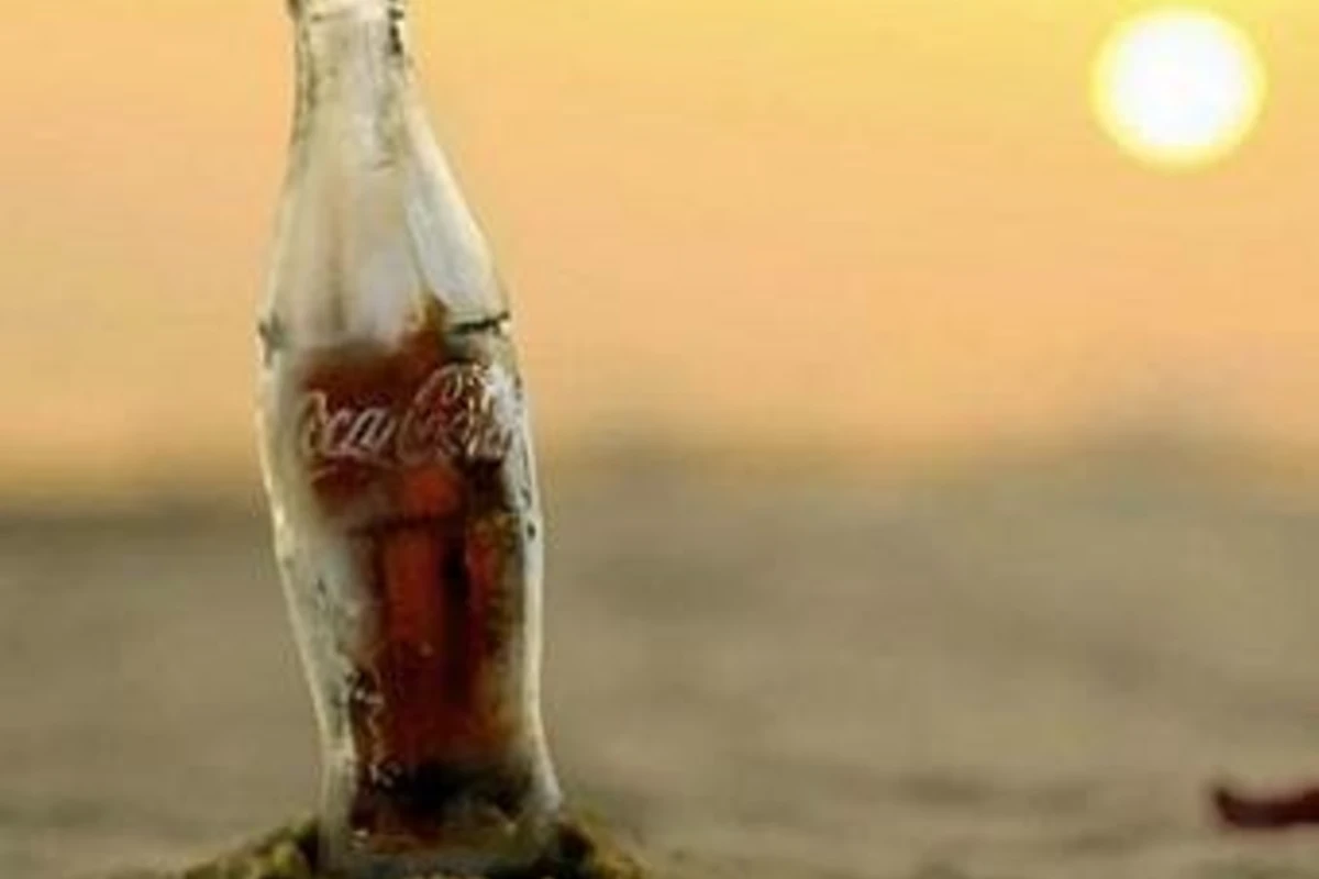 Coca-Cola начала выпускать напиток в бутылках изо льда