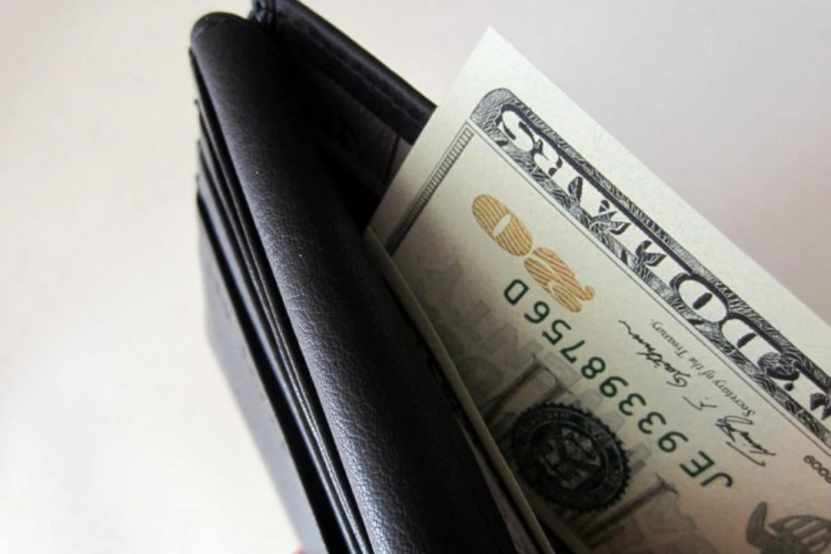 Бездомный в США нашел кошелек с $500 и вернул его полиции