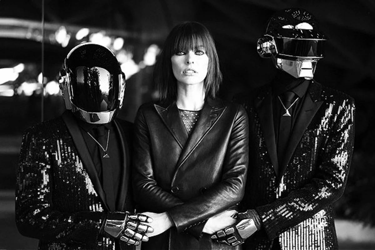 Милла Йовович в роли солистки Duft Punk для CR Fashion Book