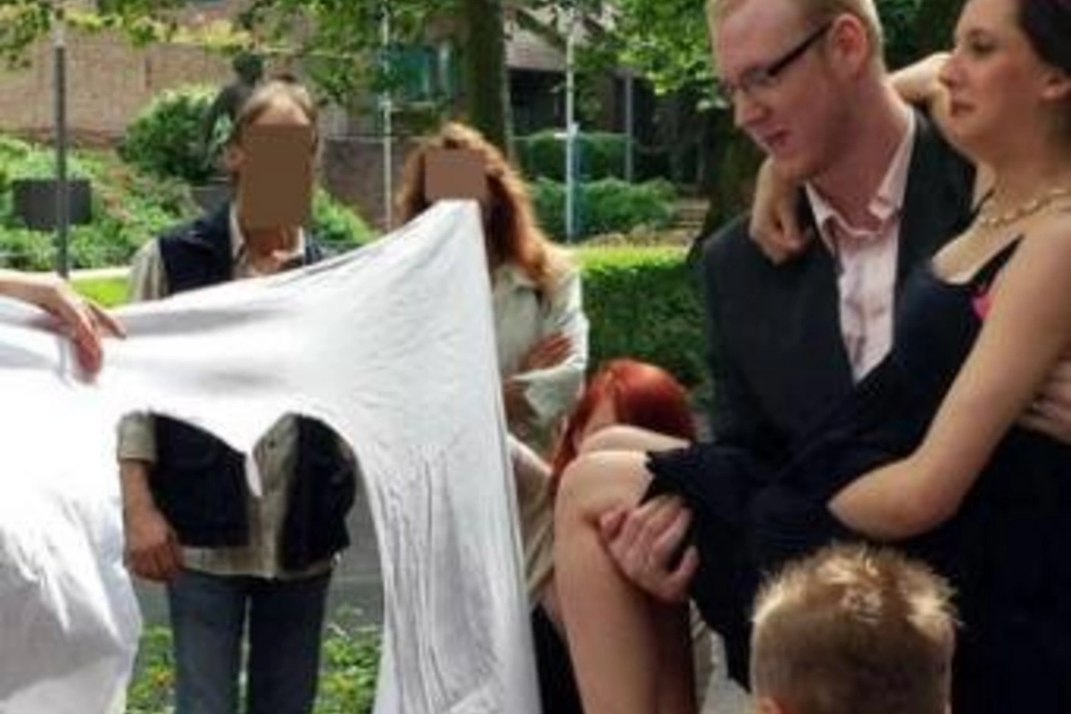 Немецкая компания уволила своего сотрудника из-за фотографии на Facebook