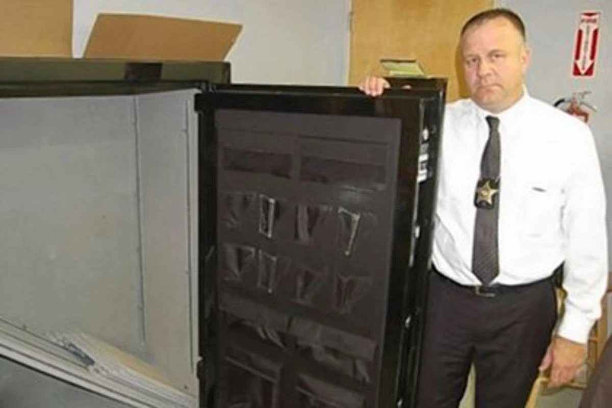 Жителю Огайо продали сейф с 136 килограммами марихуаны