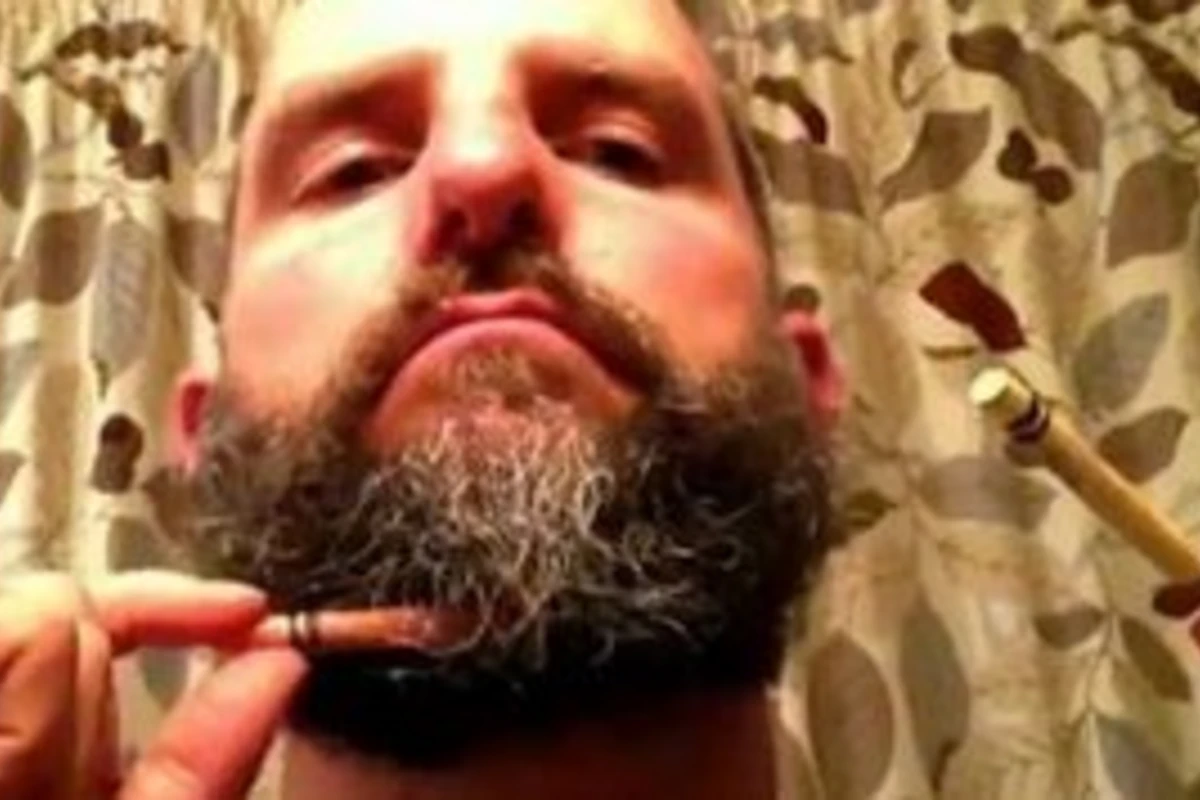 Американец поразил интернет видеороликом про волшебную бороду (видео) Американец поразил интернет видеороликом про волшебную бороду (видео)