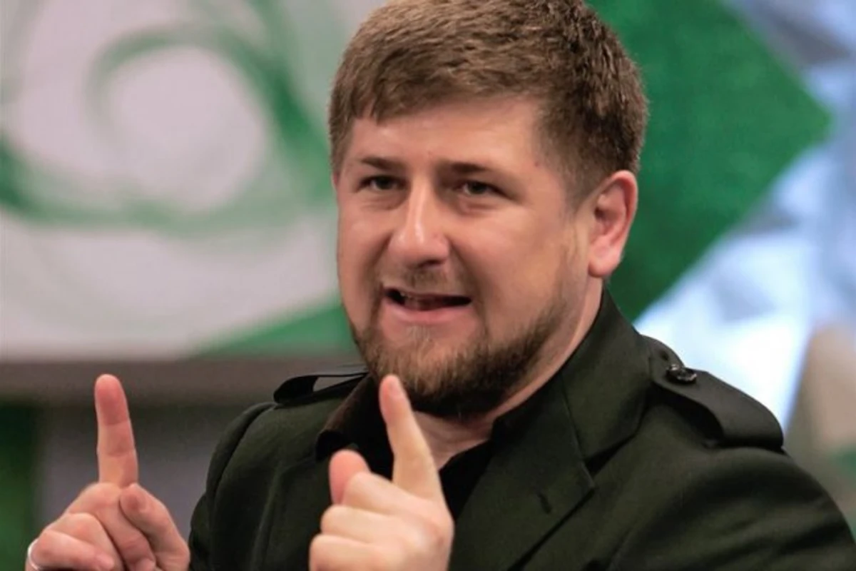 Рамзан Кадыров катается по трассе со скоростью 241 километр в час (видео) Рамзан Кадыров катается по трассе со скоростью 241 километр в час (видео)