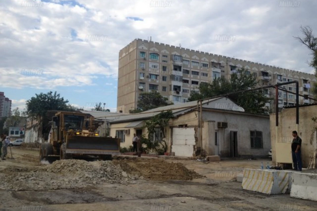 В центре Баку сносятся дома и объекты для расширения дороги
