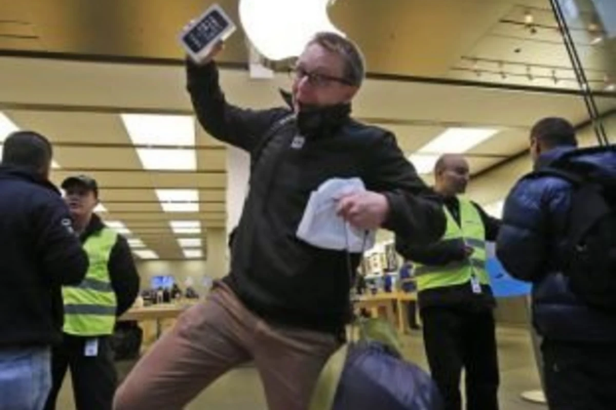 «Невероятный» спрос на iPhone5S истощил запасы Apple