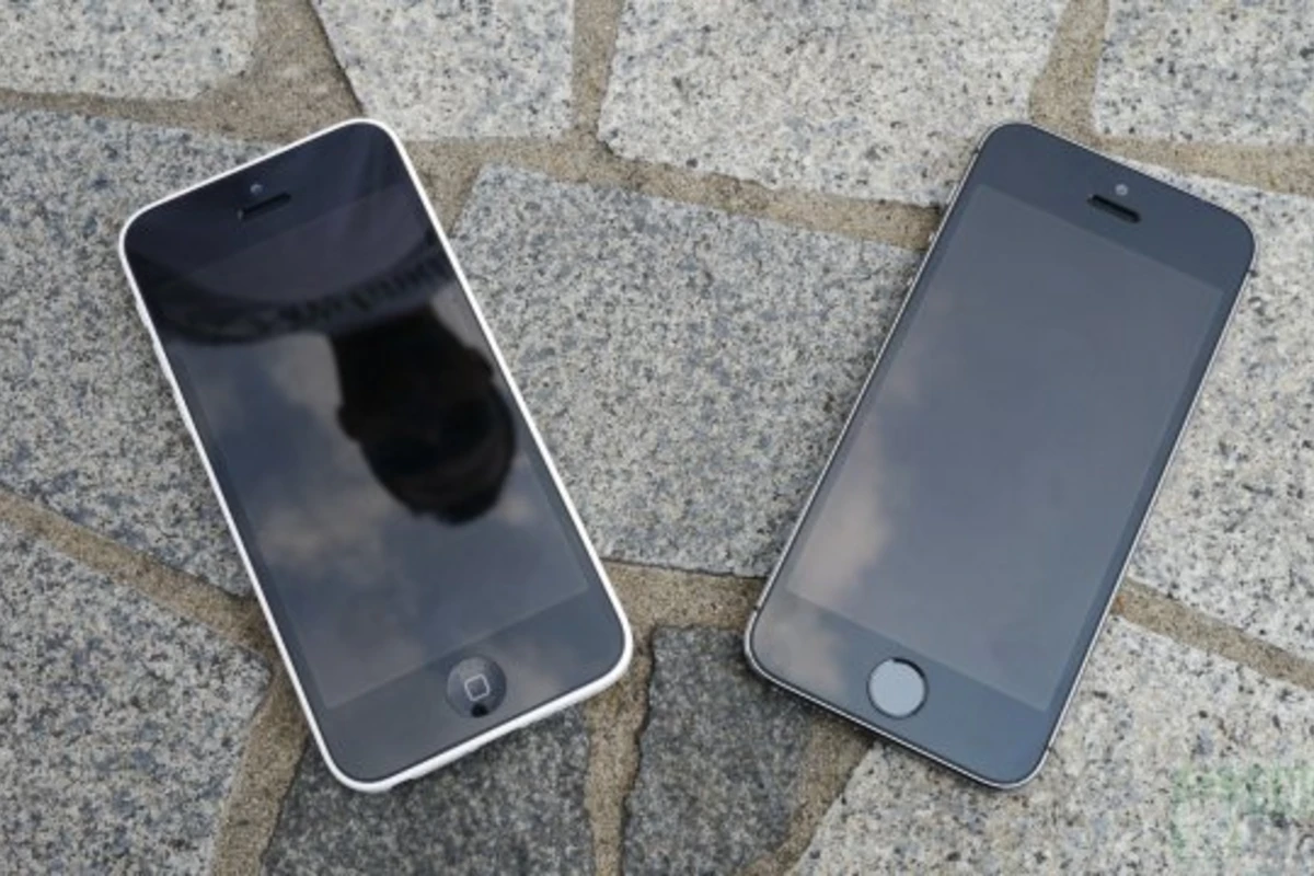 Краш-тест новых iPhone 5S и iPhone 5C (видео)
