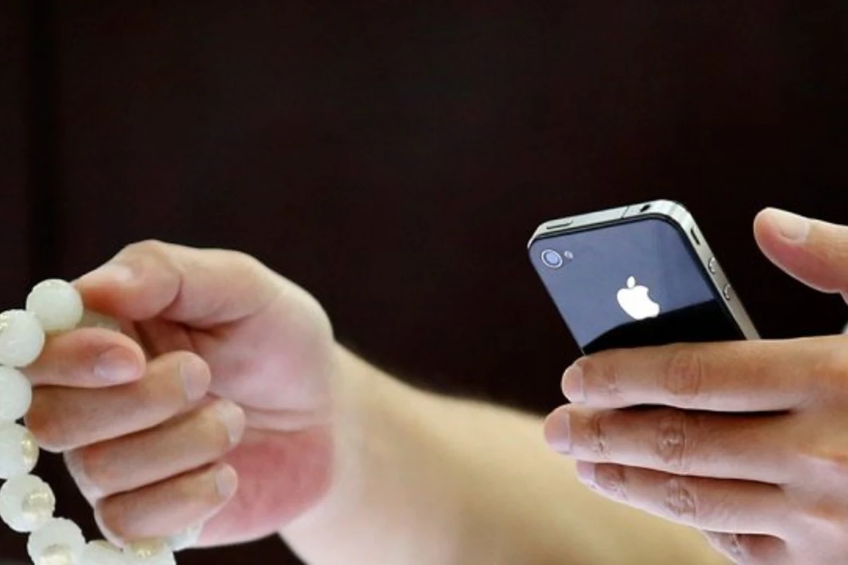 Каждый восьмой мужчина предпочел бы одиночество с новым iPhone