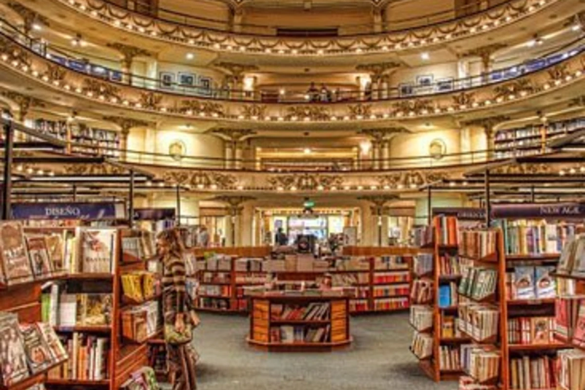 В Италии открылся самый длинный книжный магазин