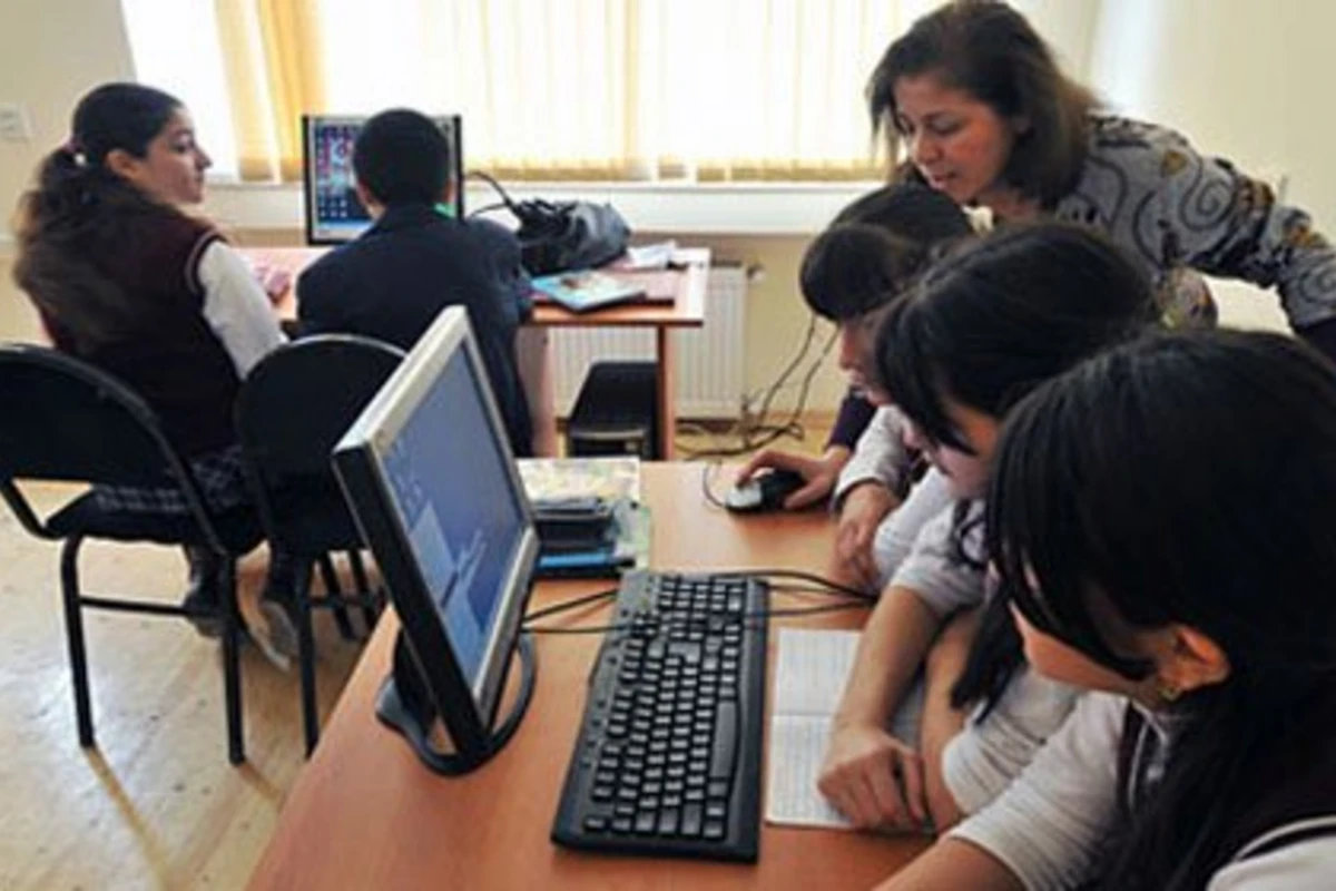 В Азербайджане объединят школы с малым числом учащихся