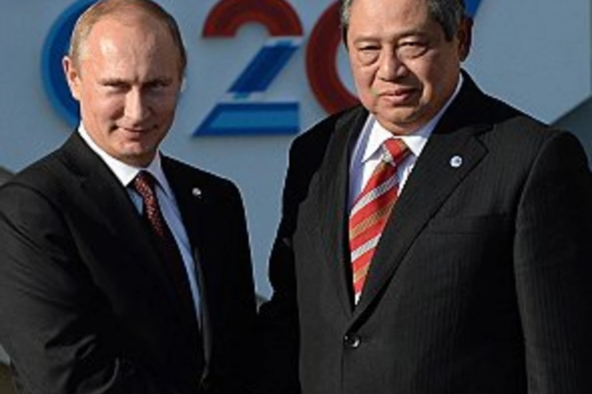 Как отмечали день рождения Владимира Путина (видео)
