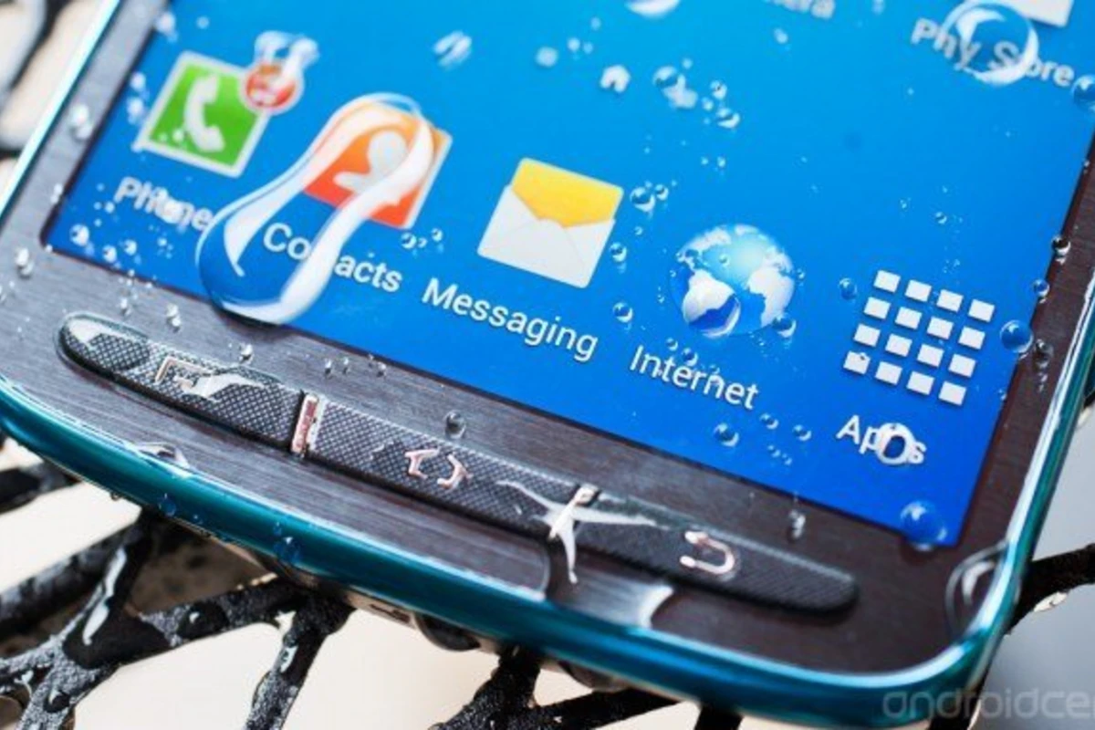Samsung Galaxy S5 станет пыле- и влагозащищенным