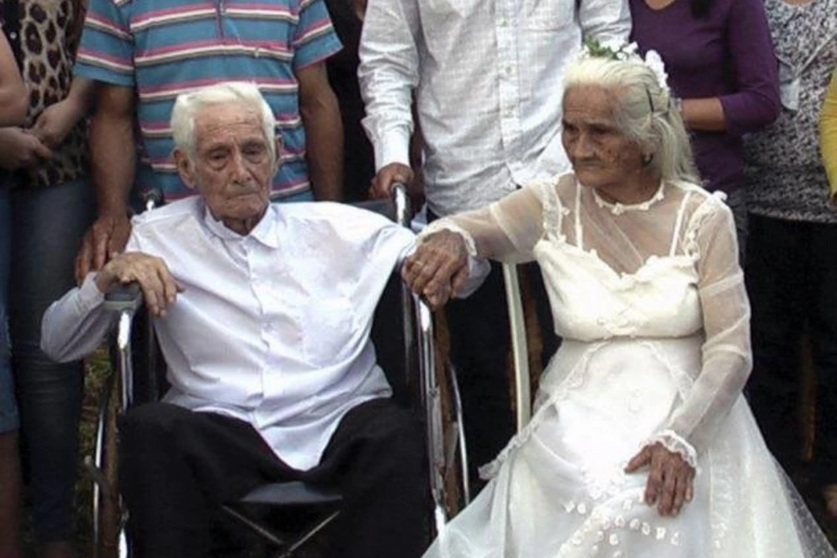 103-летний жених и 99-летняя невеста