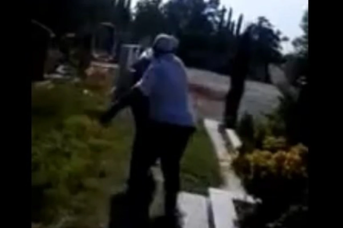 В Мингячевире муллы подрались прямо на кладбище (видео)