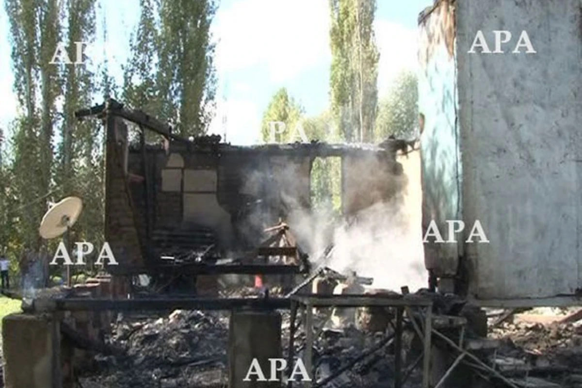 В Азербайджане при пожаре сгорел двухлетний ребенок (видео)