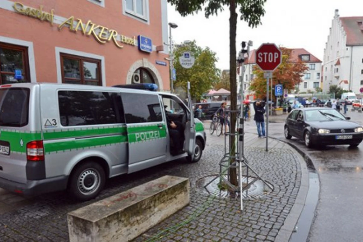 В Германии террорист захватил 12 заложников
