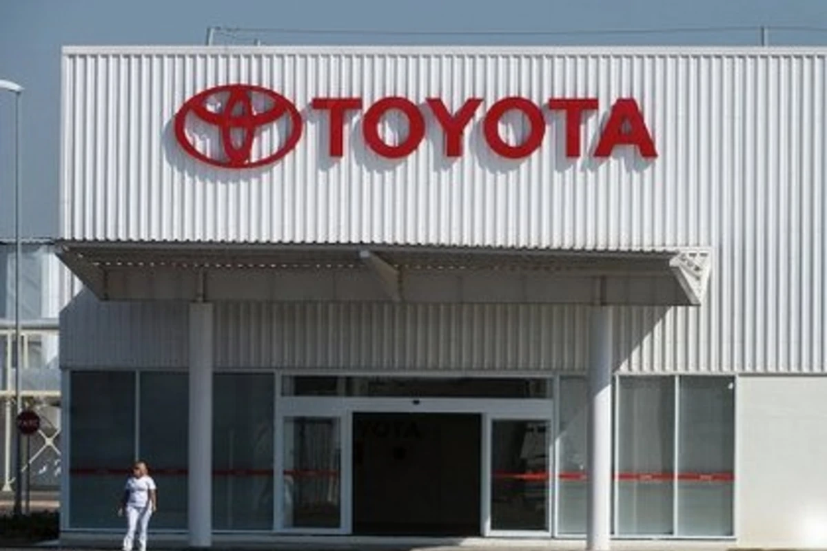 Toyota в Токио покажет автомобиль-хамелеон (видео)