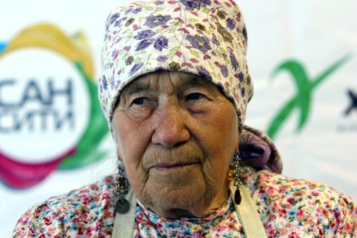 75-летняя солистка Бурановских бабушек села на диету перед этапом олимпийской эстафеты