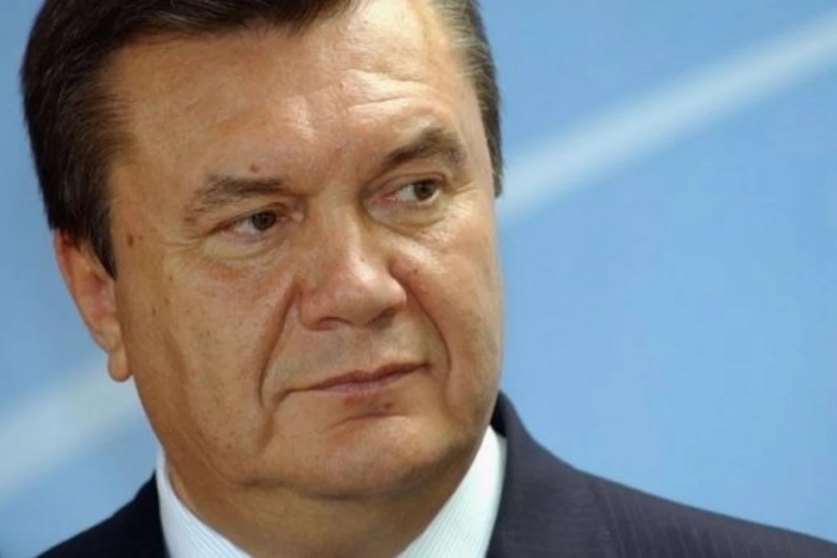 Янукович покинул Украину Янукович покинул Украину