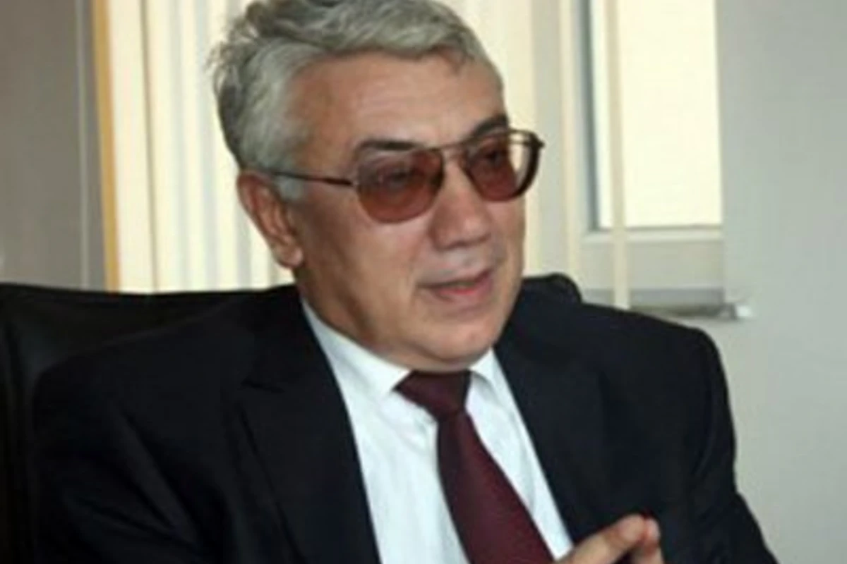 Эльдар Намазов подал в отставку Эльдар Намазов подал в отставку