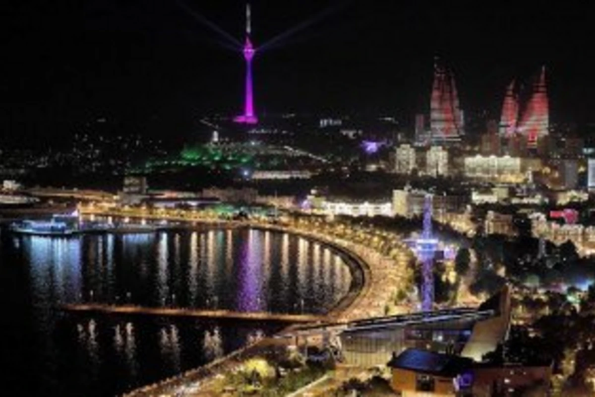 Бакинский бульвар переходит на усиленный режим работы в связи с новогодними праздниками