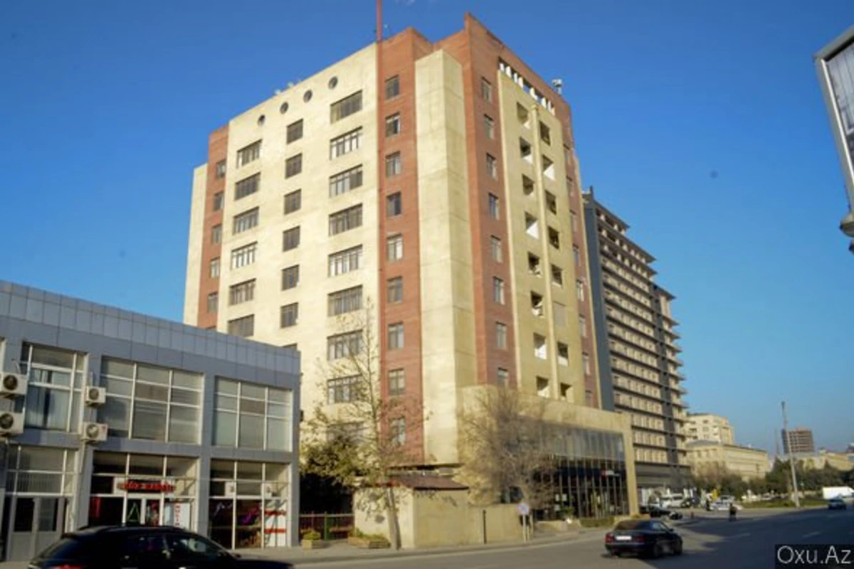В Баку собираются снести жилую новостройку