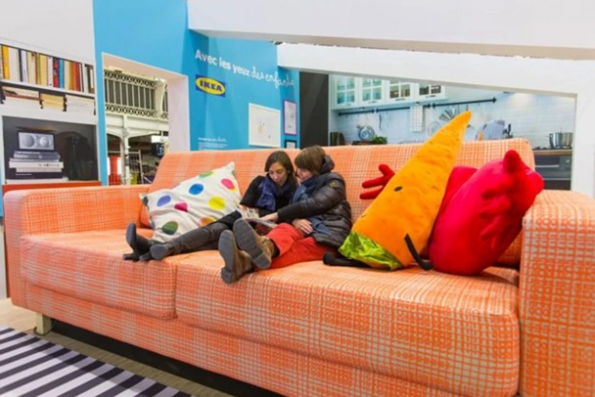 IKEA построила дом, где каждый может прогуляться пешком под столом (видео)
