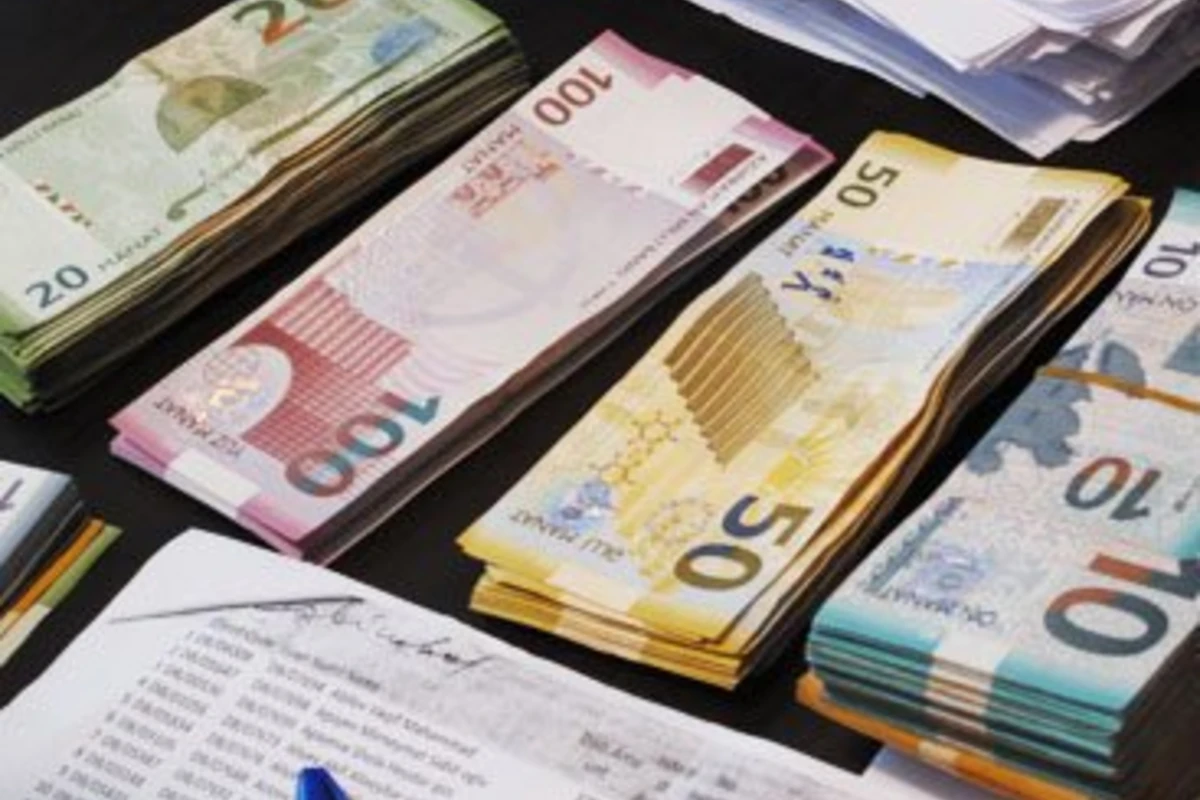 В Азербайджане повышены зарплаты судей и работников Аппарата омбудсмена