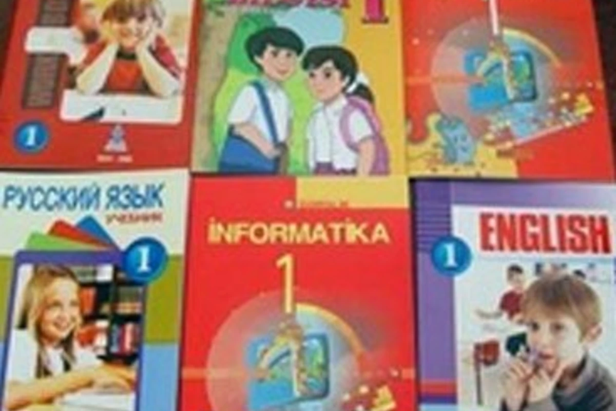 В Азербайджане школьные учебники будут проходить тестирование