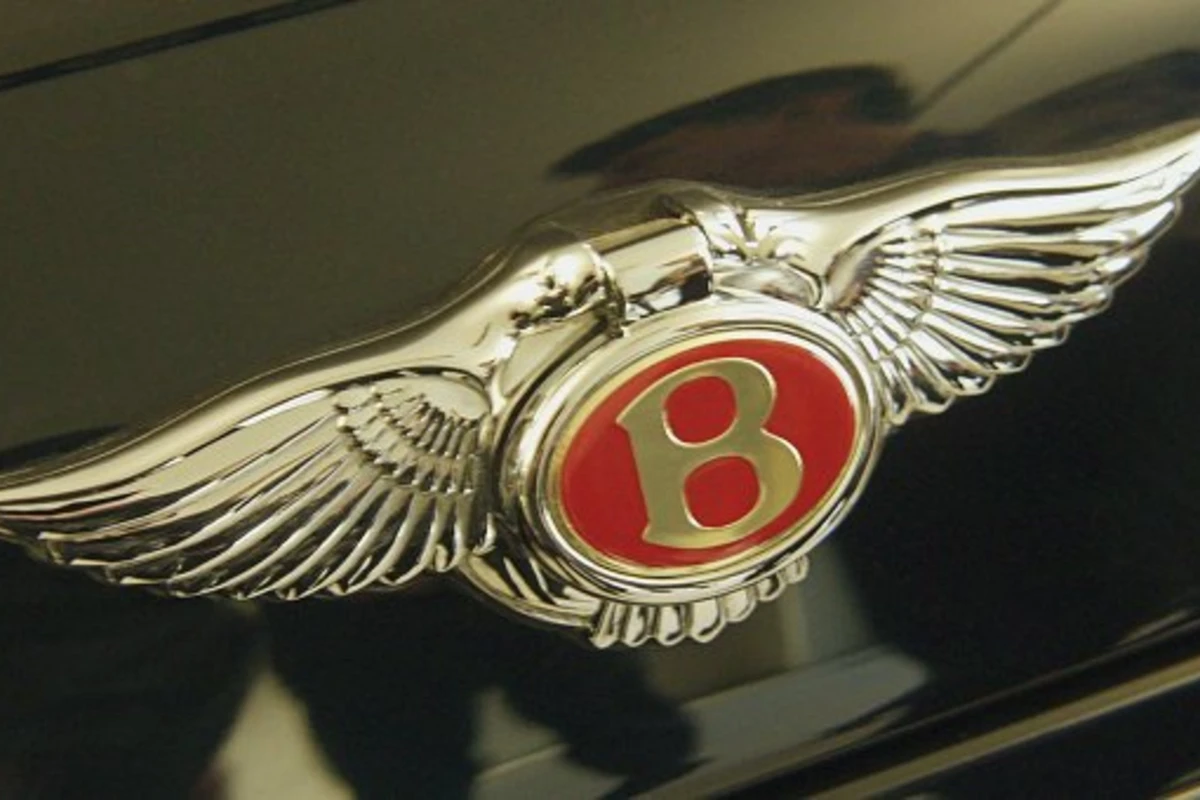 На западе Москвы угнали Bentley за 9 млн руб