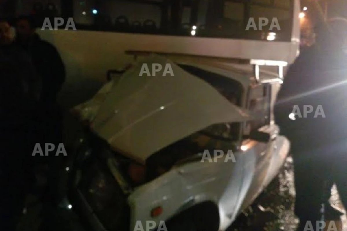 В Баку автобус попал в ДТП В Баку автобус попал в ДТП