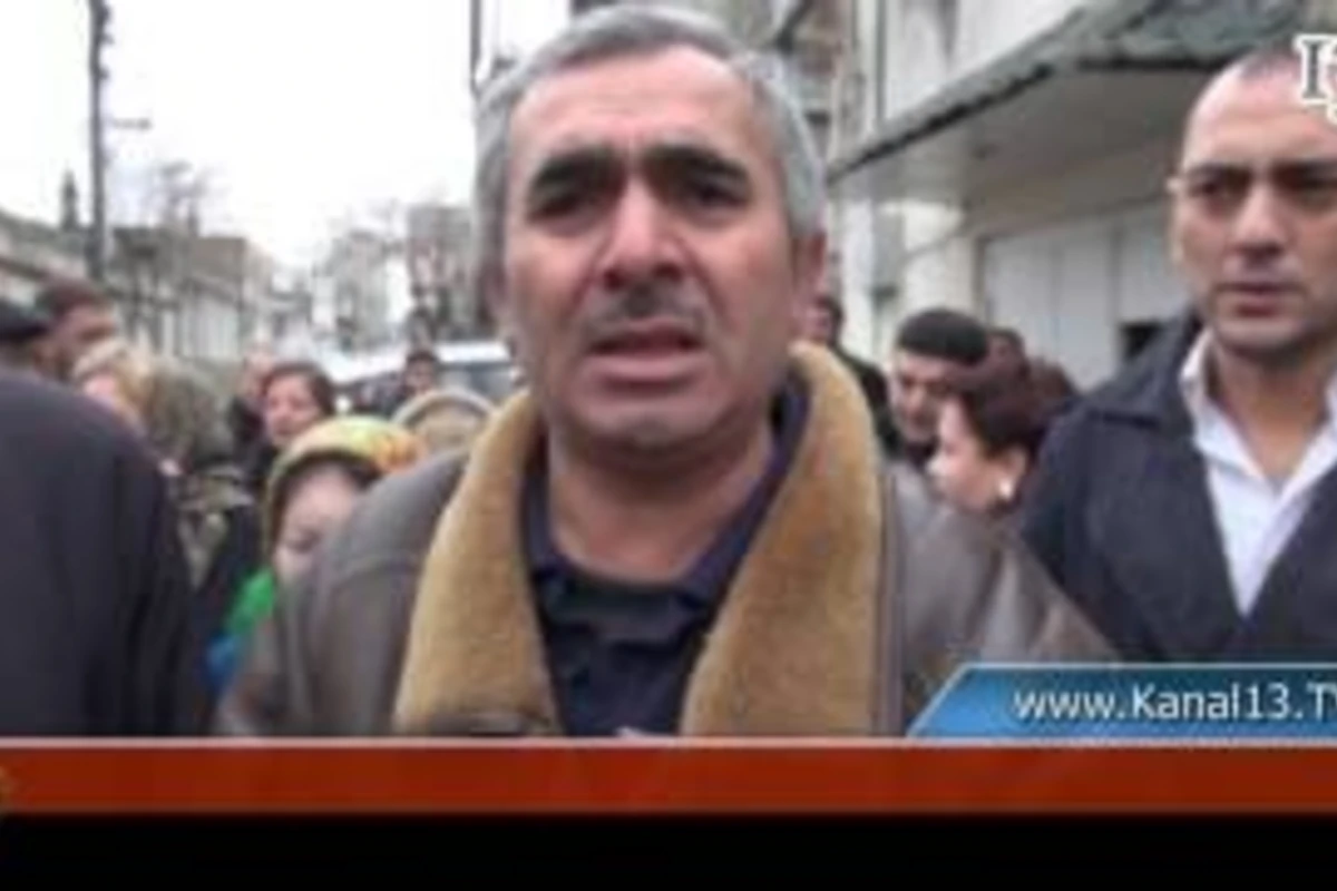 В Баку жители Советской провели акцию протеста (видео)