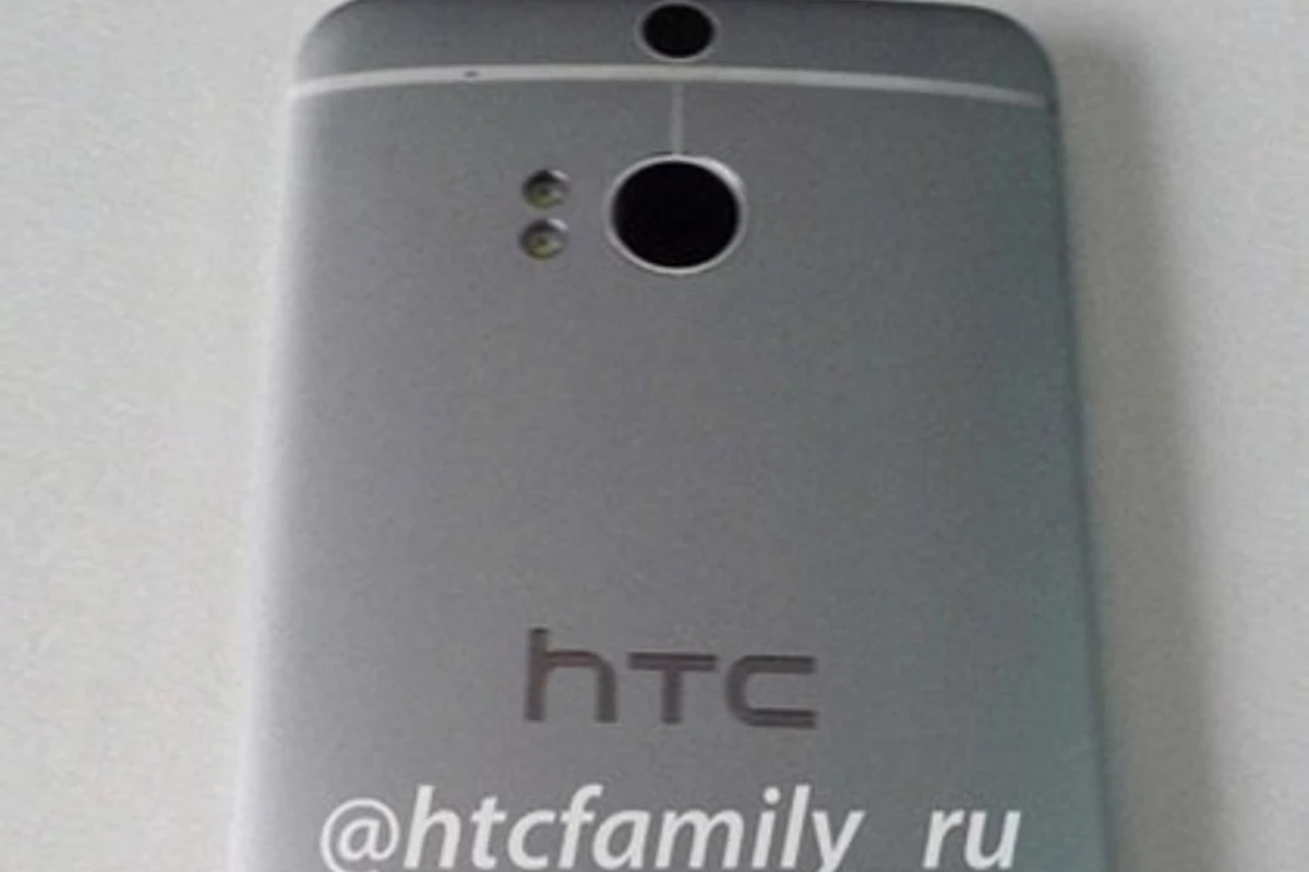 У нового смартфона HTC будет 3 камеры?