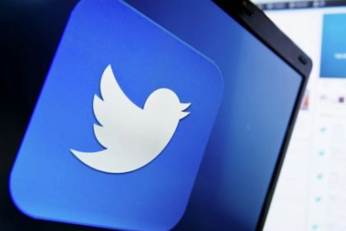 Twitter терпит колоссальные убытки