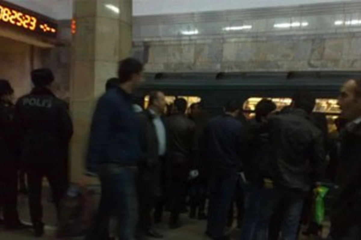Возникли проблемы в движении поездов в Бакметрополитене