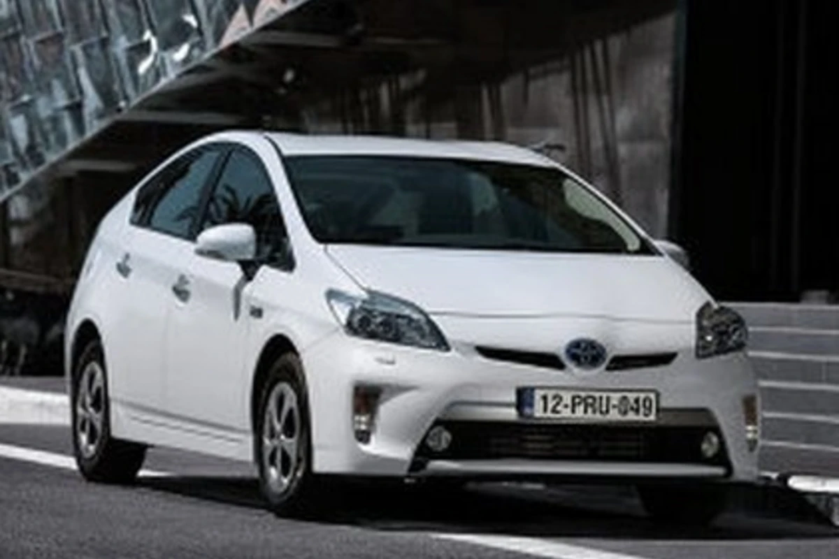 Toyota отзывает почти 2 млн. машин