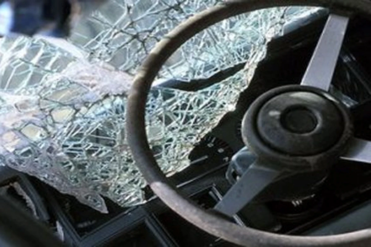 В Баку пассажирский автобус попал в ДТП