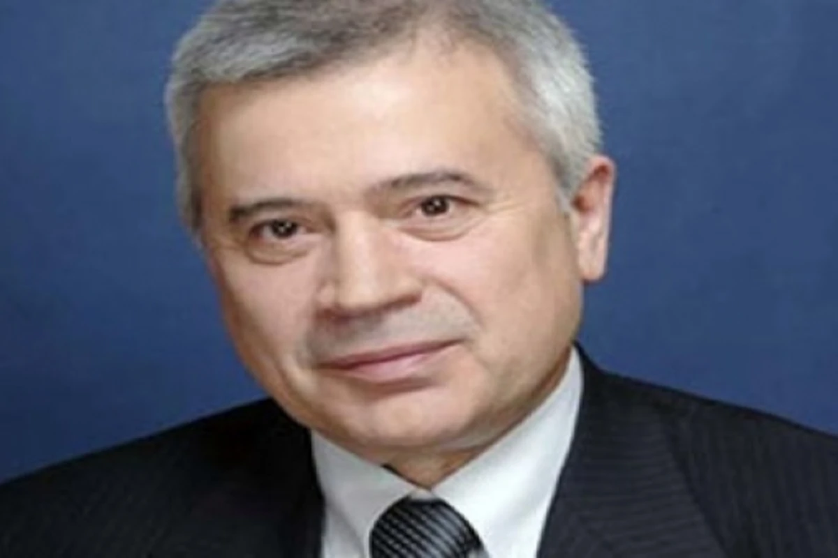 Vahid Ələkbərov bir gecədə 1 milyard dollar itirdi