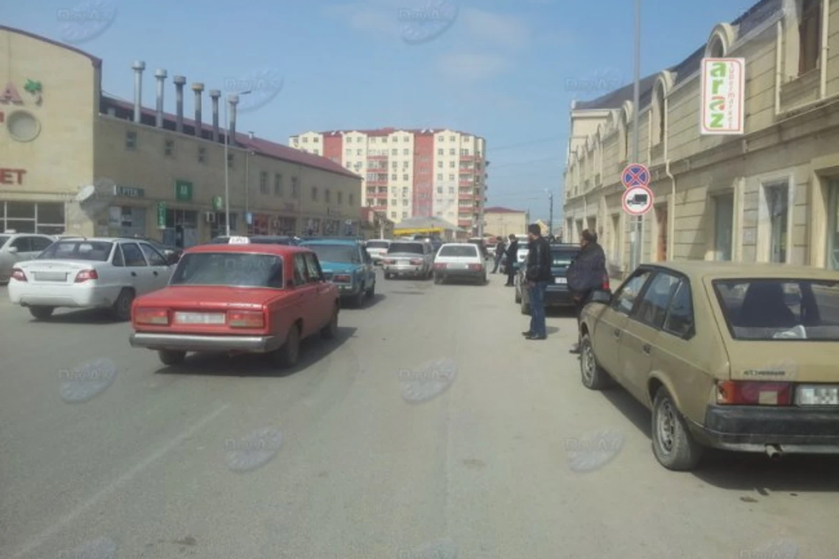 Водителям грузовых автомобилей запретили въезд в Хырдалан и Масазыр Водителям грузовых автомобилей запретили въезд в Хырдалан и Масазыр