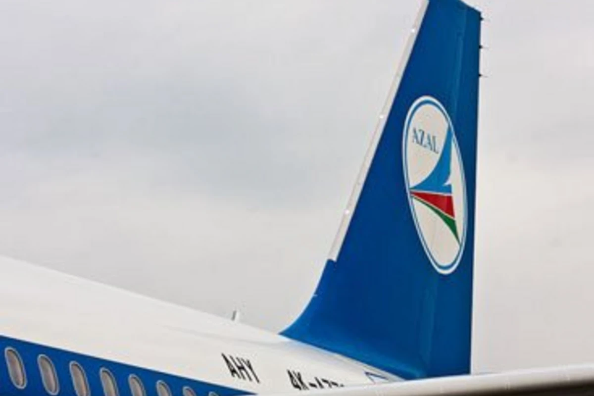 В стамбульском аэропорту загорелся самолет AZAL
