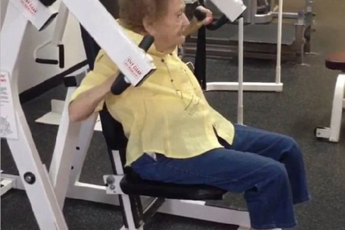 97-летняя спортсменка даст фору любой девушке