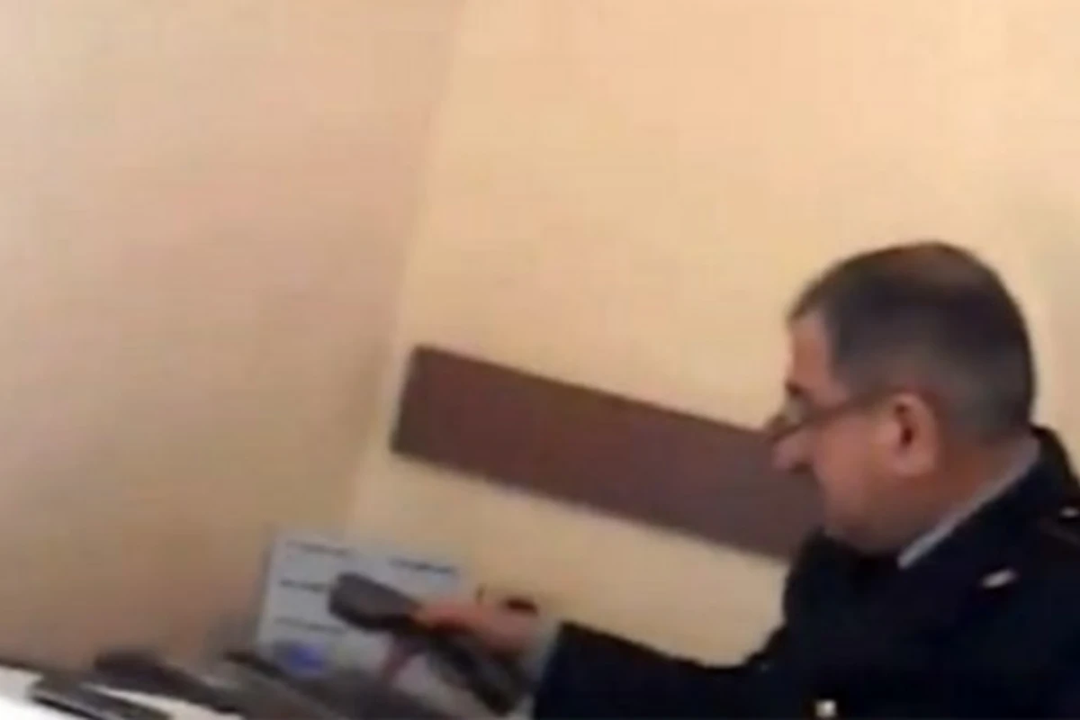 Azərbaycanda polisin rüşvət tələb edən görüntüləri yayıldı