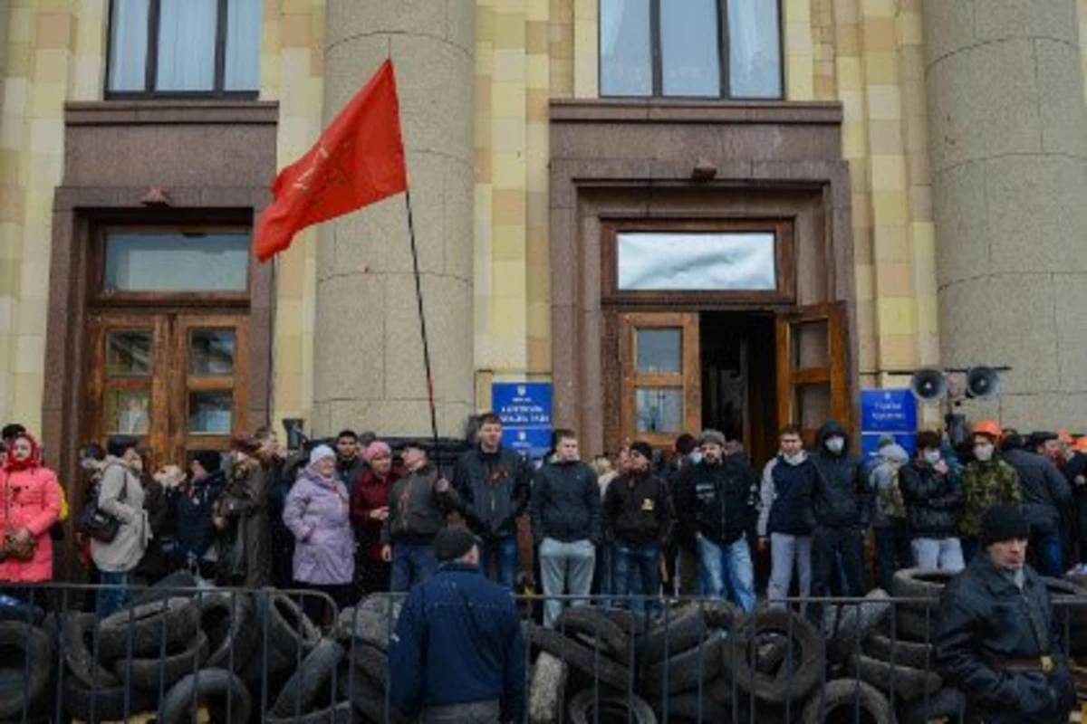 В Харькове вслед за Донецком провозглашена «народная республика» В Харькове вслед за Донецком провозглашена «народная республика»