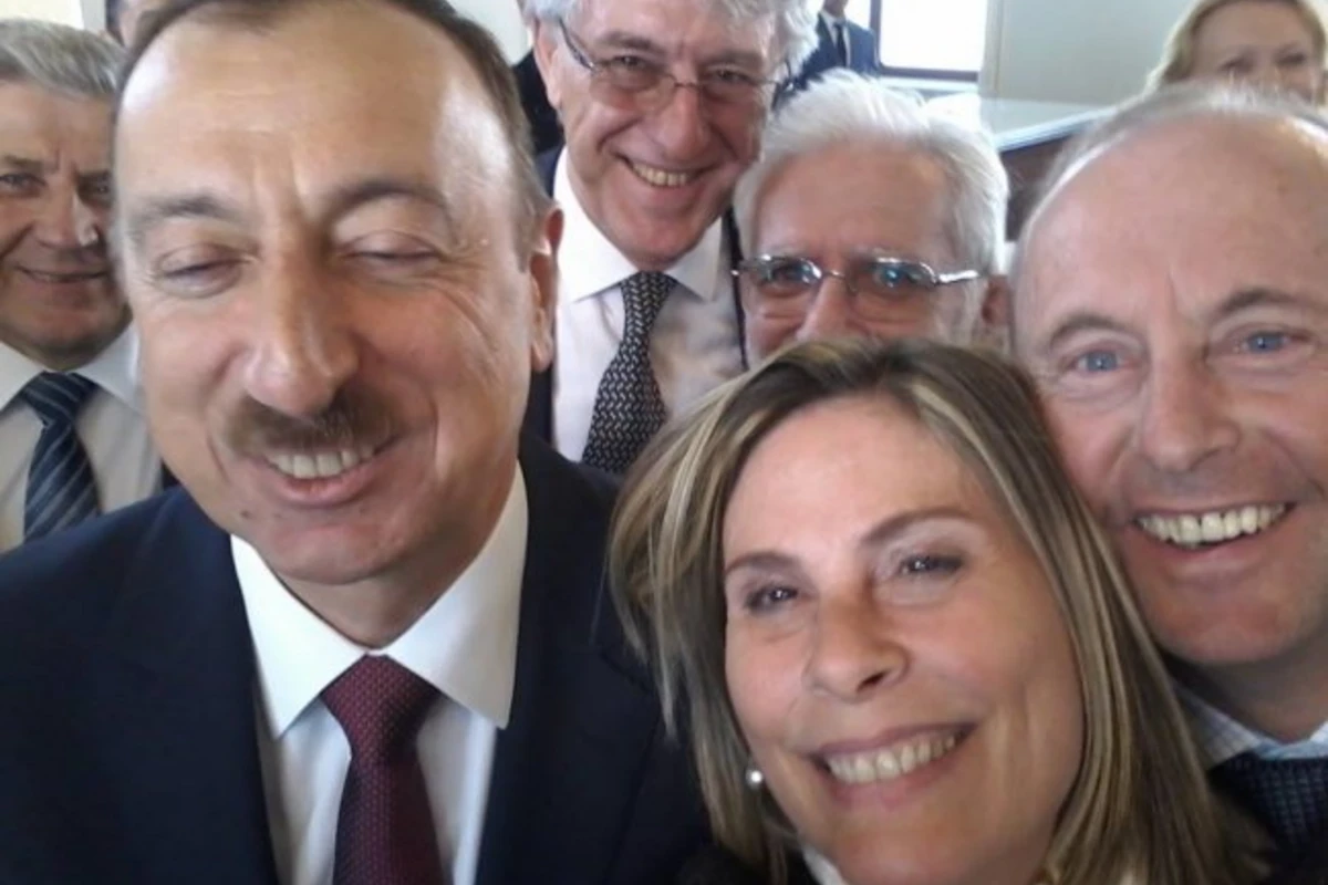 Ильхам Алиев снялся в selfie?