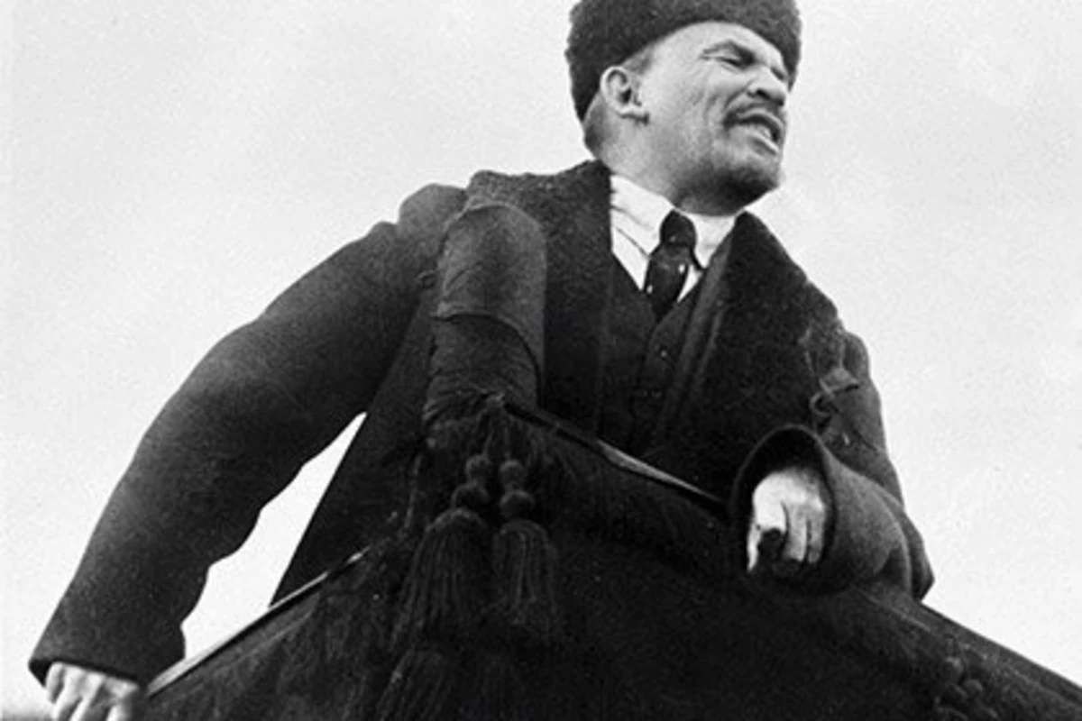В Алма-Ате провели сеанс связи с Лениным
