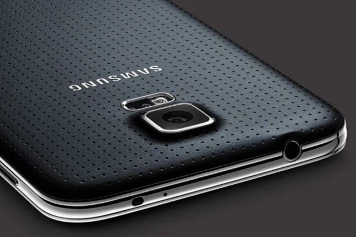 Samsung выпустит смартфон без Android в июне