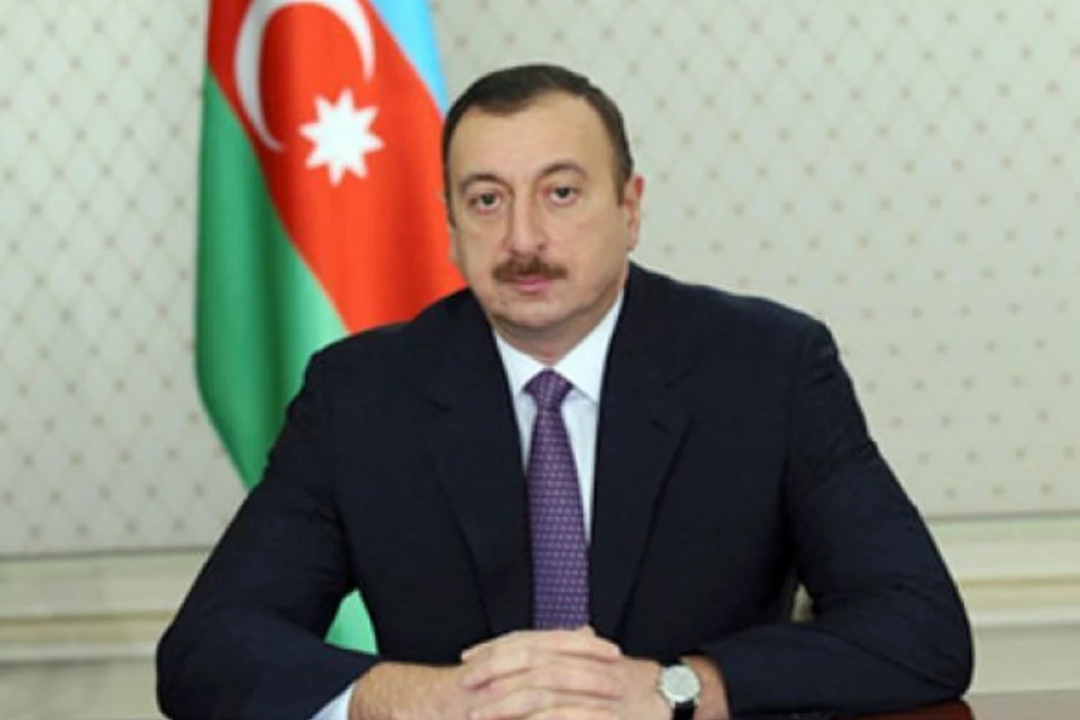 Ильхам Алиев поздравил общину православных христиан Азербайджана