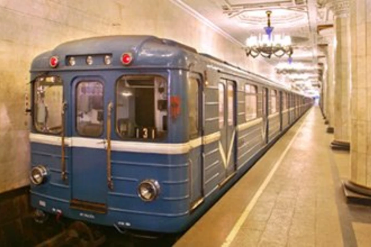 Удивительные кадры из Бакинского метрополитена (видео)