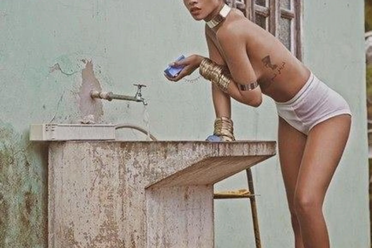 Рианна для майского номера журнала «Vogue»