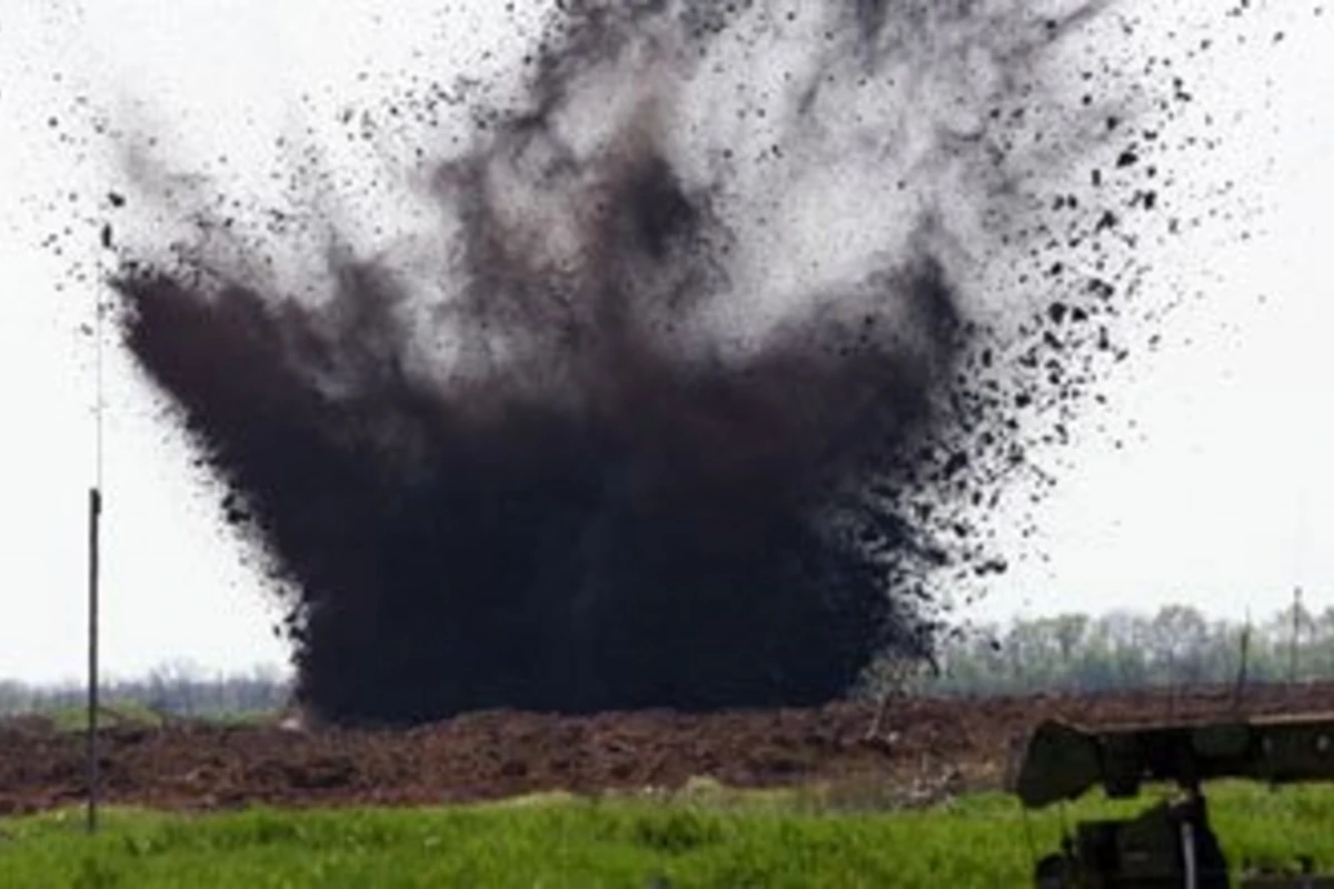 Пытаясь пересечь границу с Азербайджаном, армянин подорвался на мине