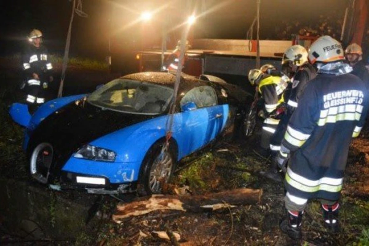 В Австрии разбился очень дорогой Bugatti Veyron